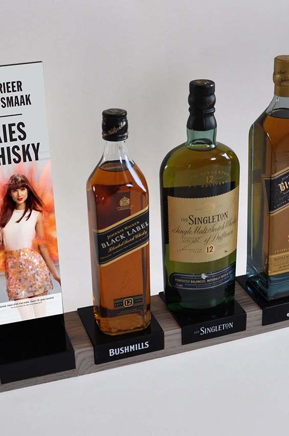 Point-of-purchase display design: POP material Worldclass Diageo