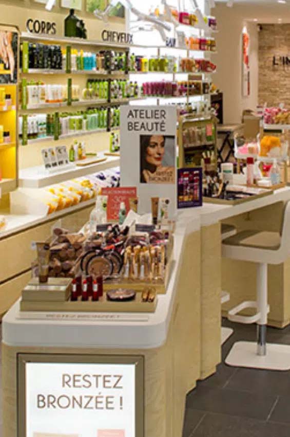 Point-of-purchase display design: POP material Yves Rocher