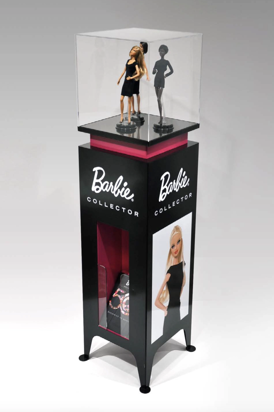 Vitrine Barbie Collector pour le 50e anniversaire. 