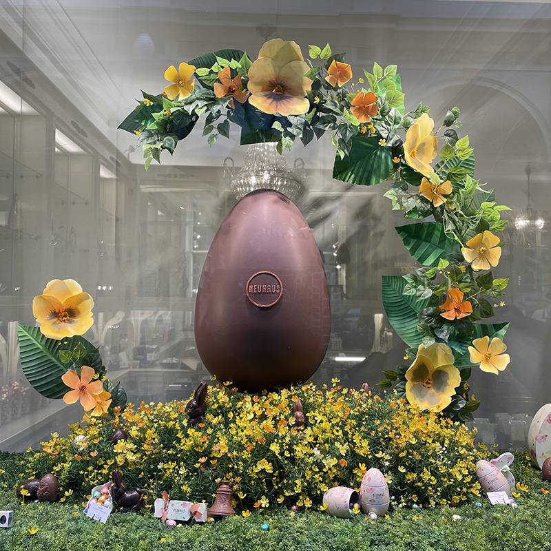 Neuhaus Easter window decoration