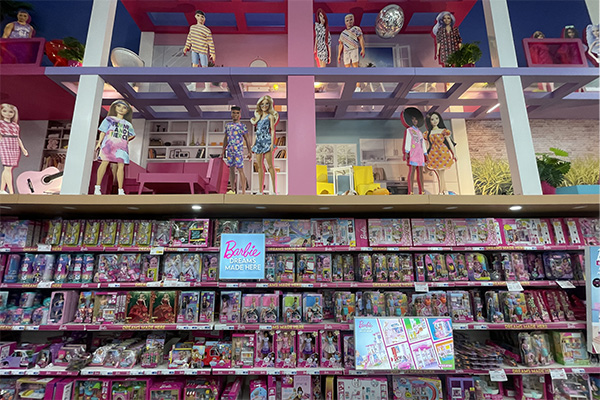In-store installation Barbie Dreamhouse