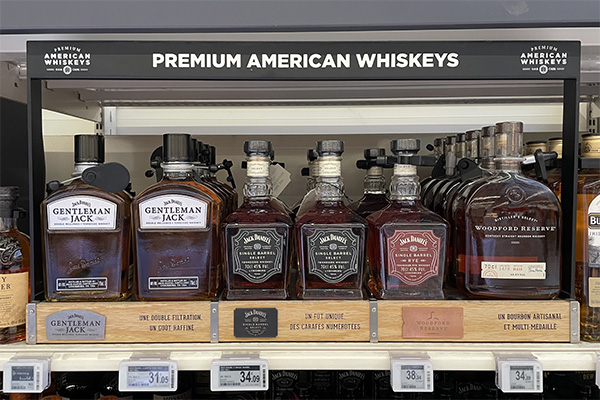 Shelf-on-shelf display voor Jack Daniel's premium Amerikaanse whiskeys assortiment