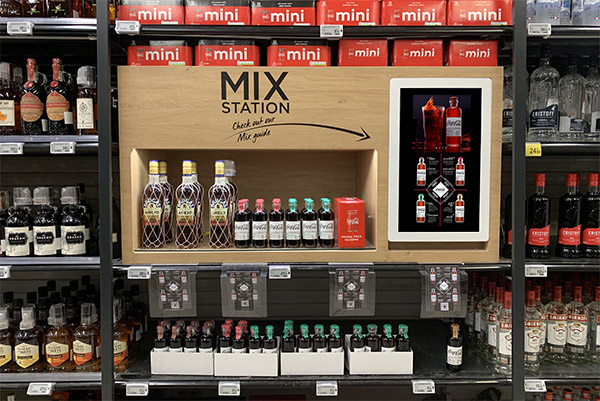 Coca-Cola Mix Station schapmodule bij Carrefour