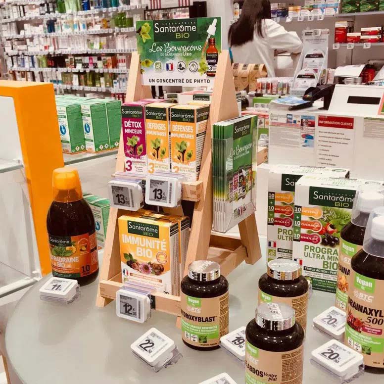 Houten tafel display voor Pranarome Bio