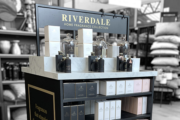 Riverdale home fragrance POS gondole