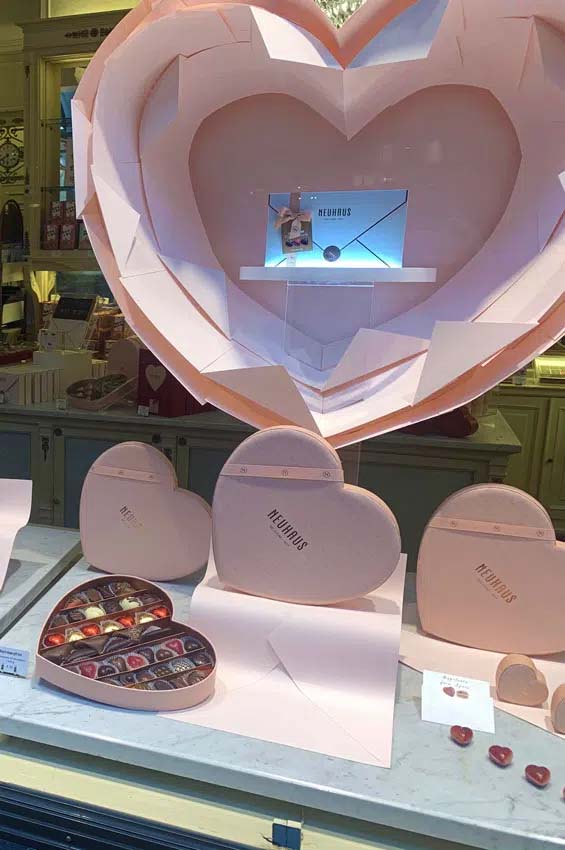 Valentijn etalage display voor een chocolade merk