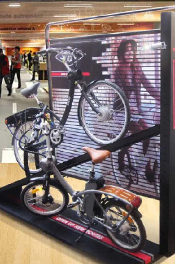 Point-of-purchase display design: POS corner Solex