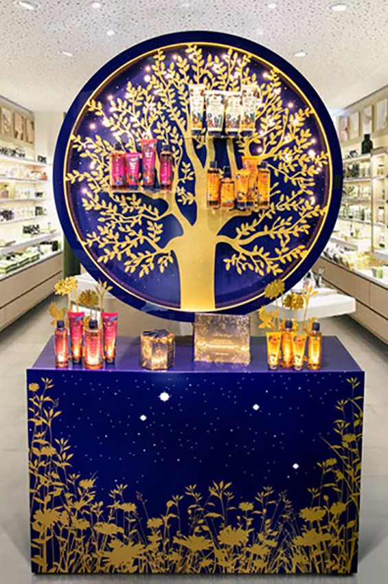 Yves Rocher Christmas window animation