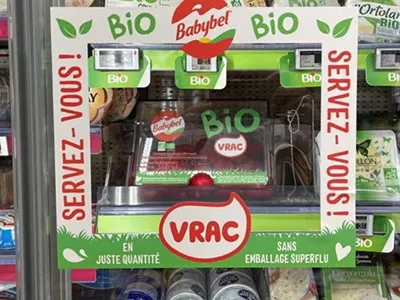 Zero waste groceries goes mainstream. Brands test.
