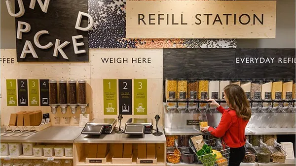 Zero waste groceries goes mainstream. Brands test.